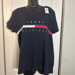 Tommy Hilfiger - Navy relaxed fit tee - Size XL